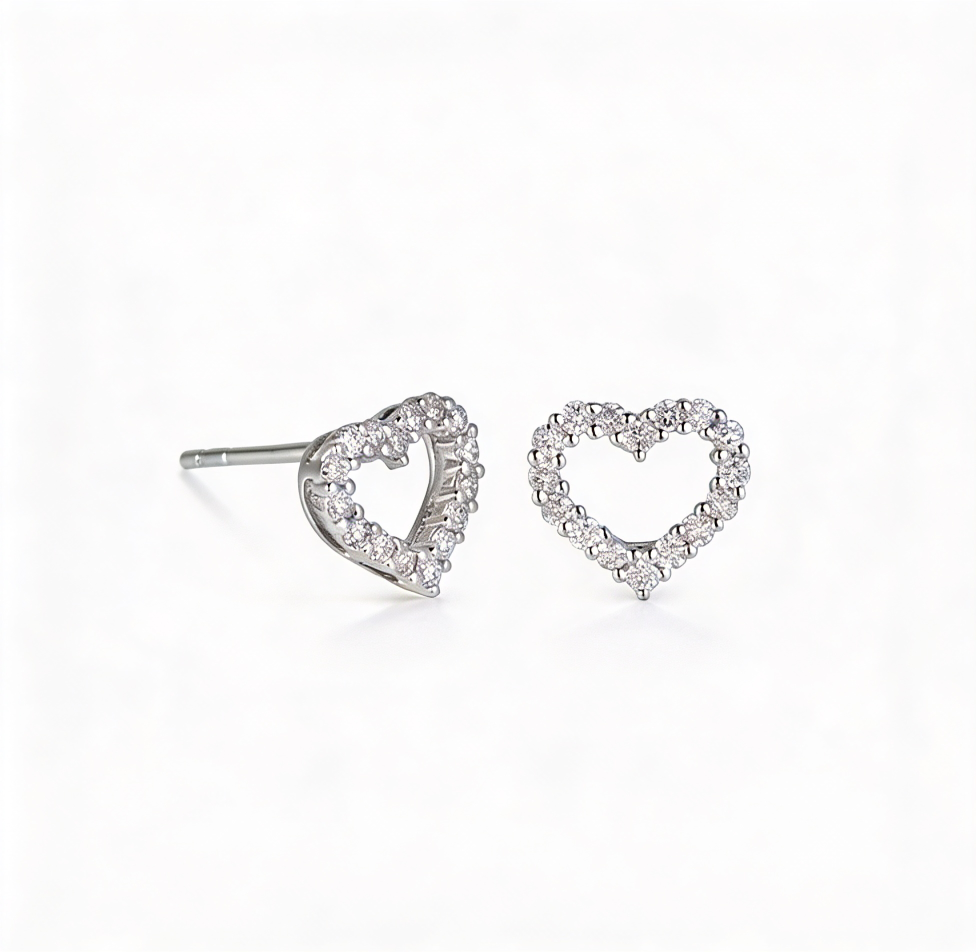 AMORE STUDS